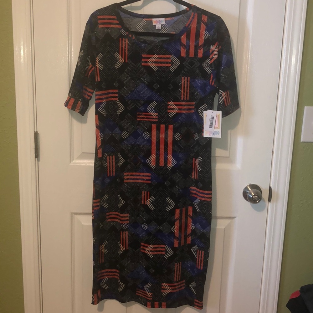 NWT LuLaRoe Julia Dress Size L Black w/pattern